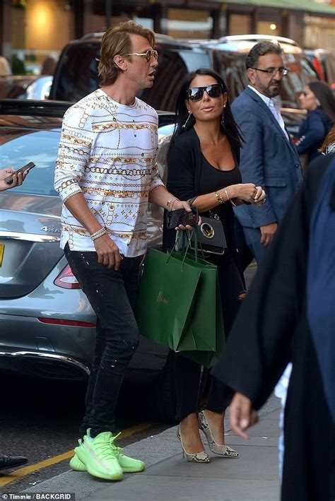 Jonathan Cheban EXC: Foodgod reveals he and Kim Kardashian。